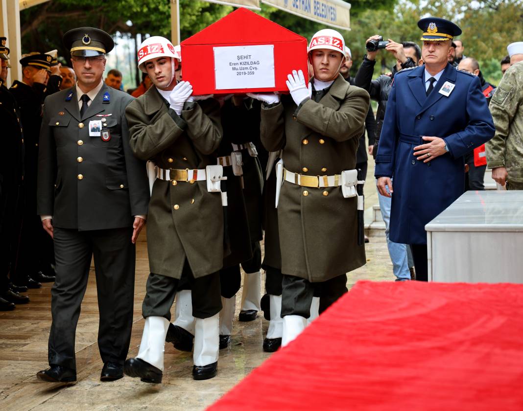 Şehit Uzman Çavuş Eren Kızıldağ'ın eşinden yürek yakan ağıt: Canım eşim, doyamadım Allah'ım 11